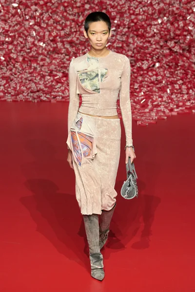 Look 35